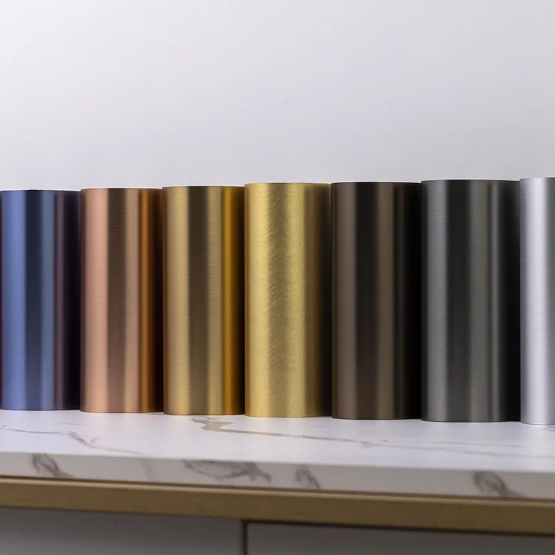 Placă de perete rezistentă la impact cu textura metalică