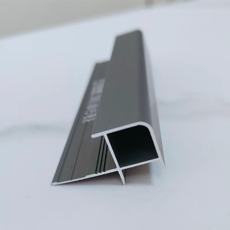 Trim pentru colțul exterior pătrat